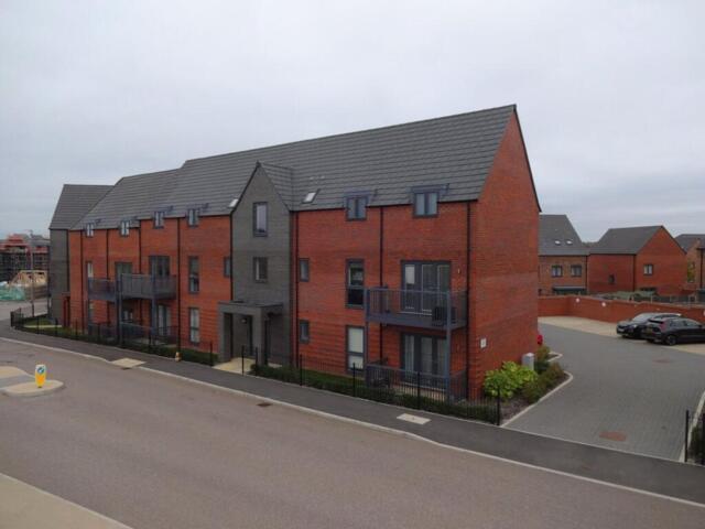 Room for sale in Houghton Regis, Bedfordshire