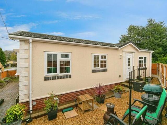 Room for sale in Elton