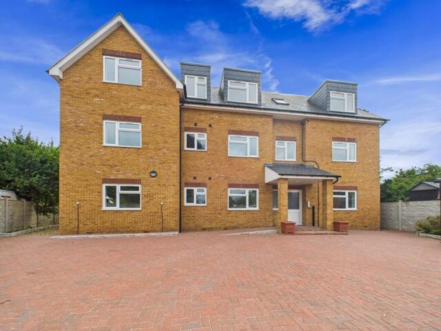 Room for sale in London Borough of Hounslow, Feltham