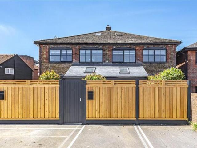 Room for sale in Holloway Hill, Fole