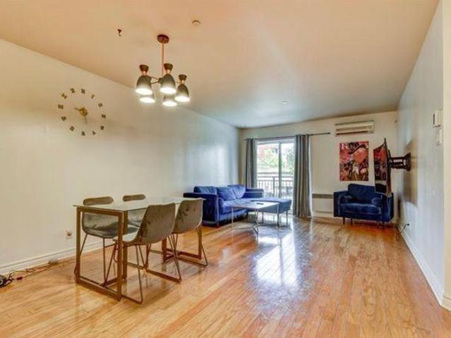 Room for rent in Laval