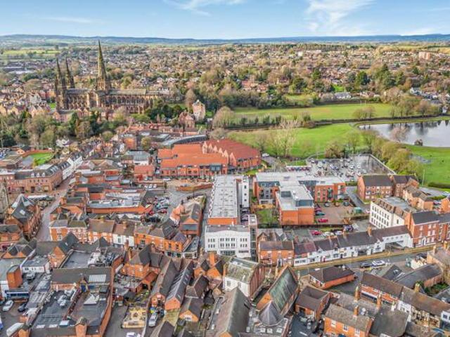Room for sale in Lichfield, Boley Park