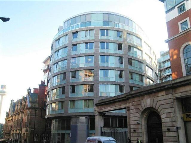Room for sale in Calderstones