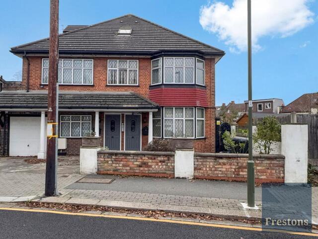 Room for sale in North Finchley, Isle Of Man