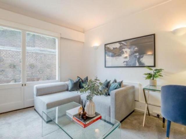 Room for rent in St. John's Wood, Greater London