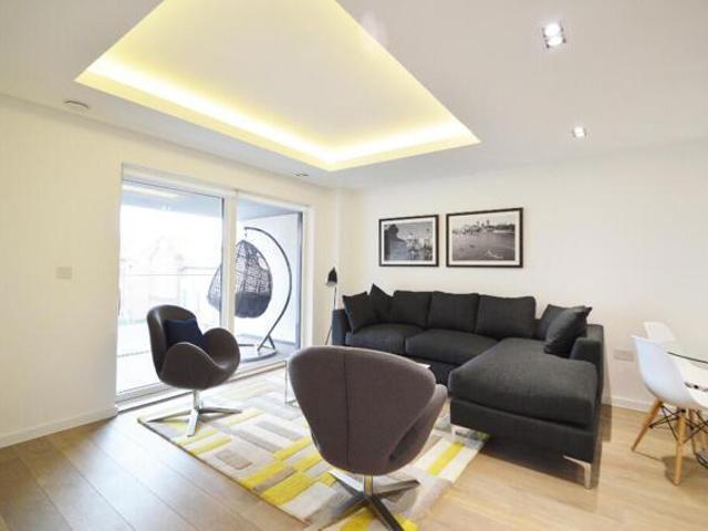 Room for sale in West Kensington, Greater London