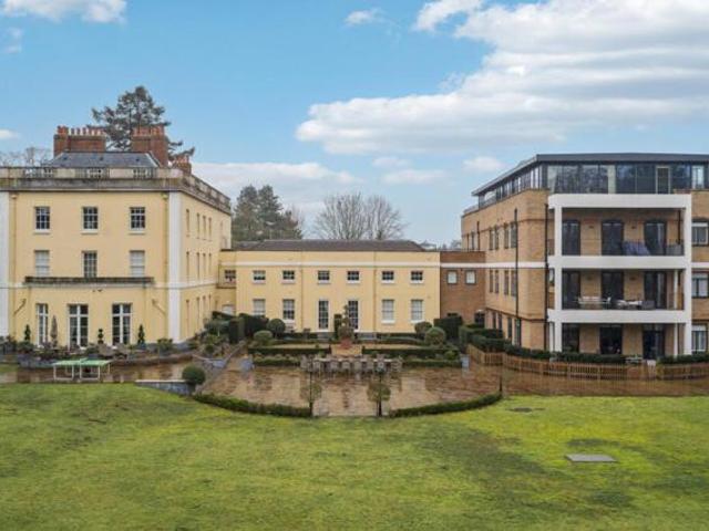 Room for sale in Little Marlow, Buckinghamshire