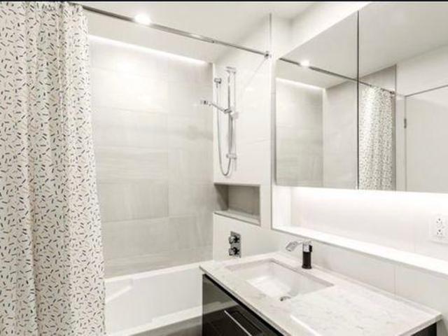 Room for rent in St. Leonard's, Quebec