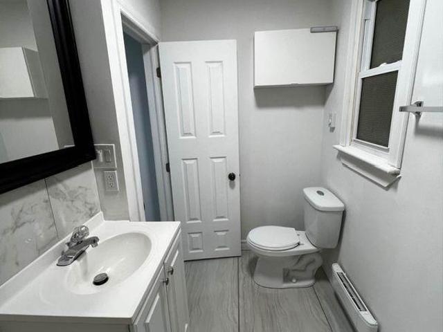 Room for rent in Niagara, Ontario