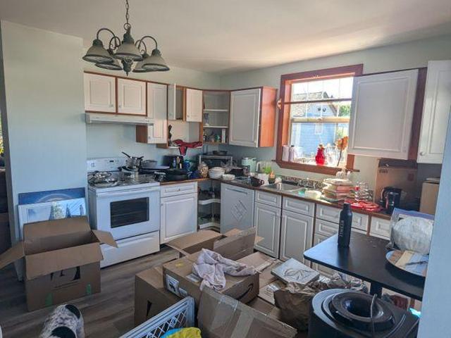 Room for rent in Clayoquot, British Columbia