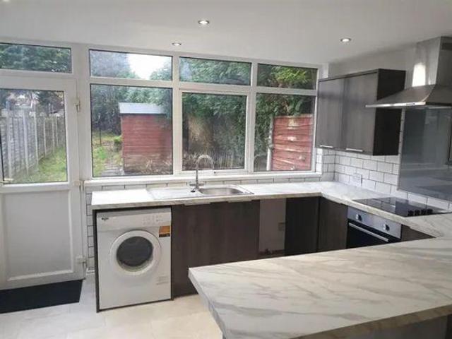 Room for rent in Rainhill, St Helens