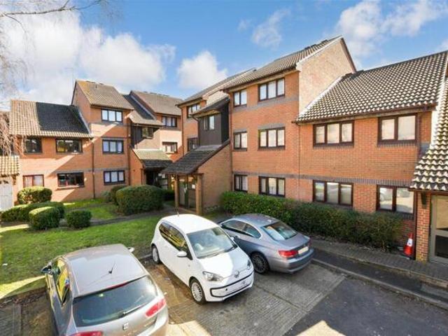 Room for sale in Romford, Havering