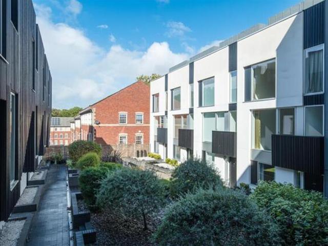 Room for sale in Kenwood, Isle Of Man