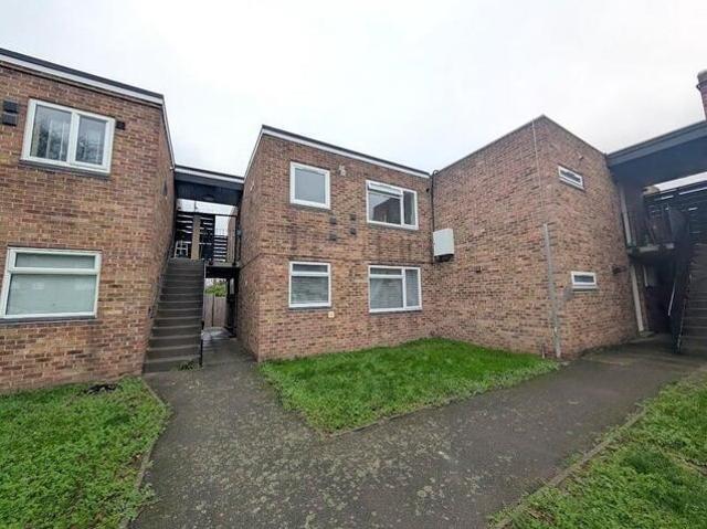 Room for sale in Lower Halliford, Surrey