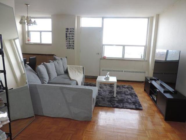 Room for rent in Woburn, Ontario