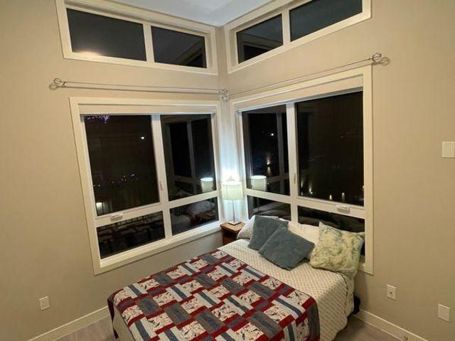 Room for rent in Victoria