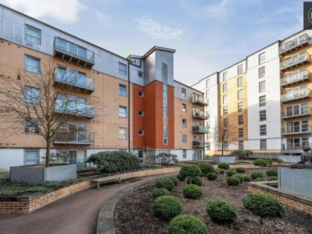 Room for sale in South Woodford, Isle Of Man