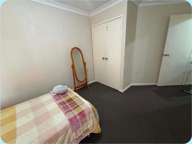 Room for rent in Wollongong West, New South Wales