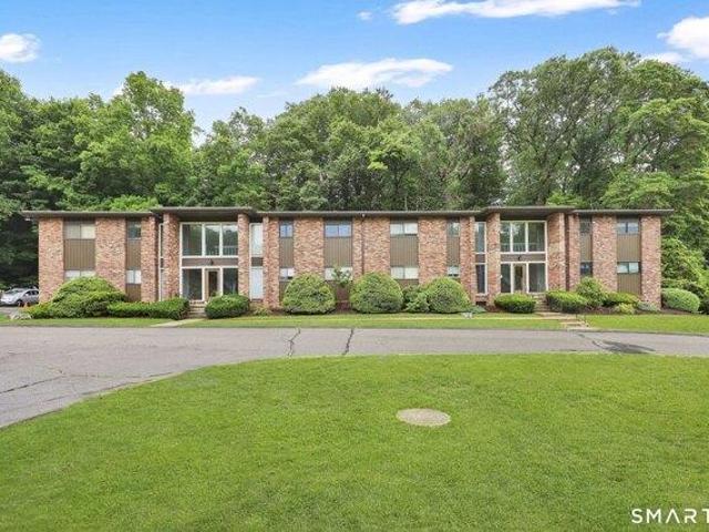 Condo for sale in Shelton, Connecticut