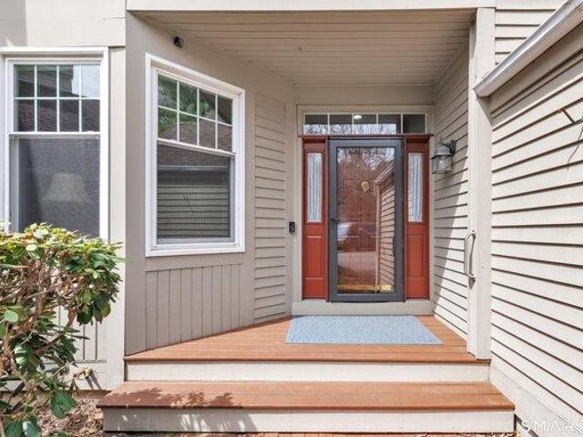House for sale in Shelton, Connecticut