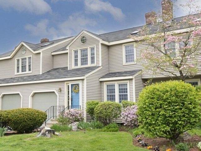 Condo for sale in Shrewsbury, Massachusetts
