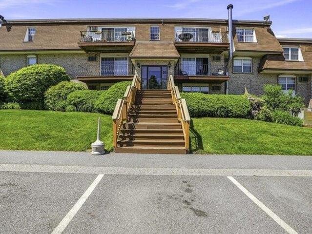 Condo for sale in Shrewsbury, Massachusetts