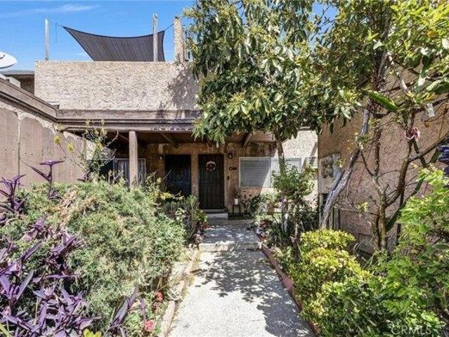 Condo for sale in Signal Hill, California