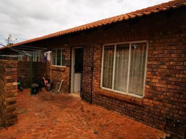 Apartment for rent in Doornpoort, Gauteng