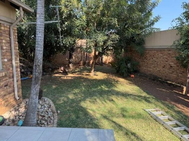 House for rent in Waterkloof, Gauteng