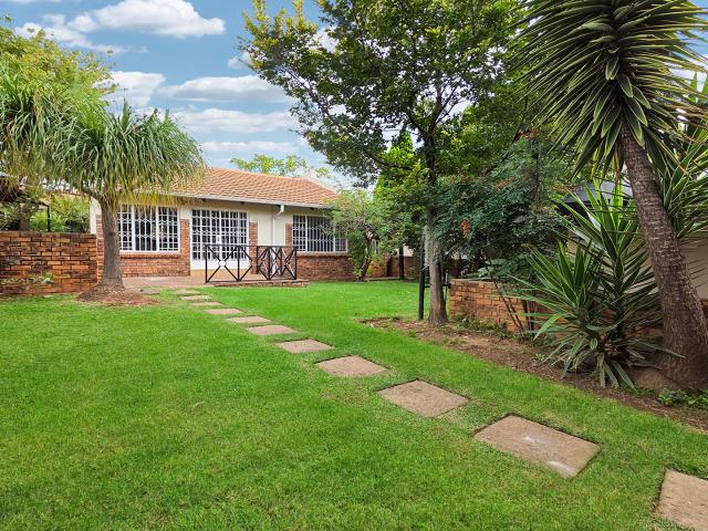 House for rent in Waterkloof, Gauteng