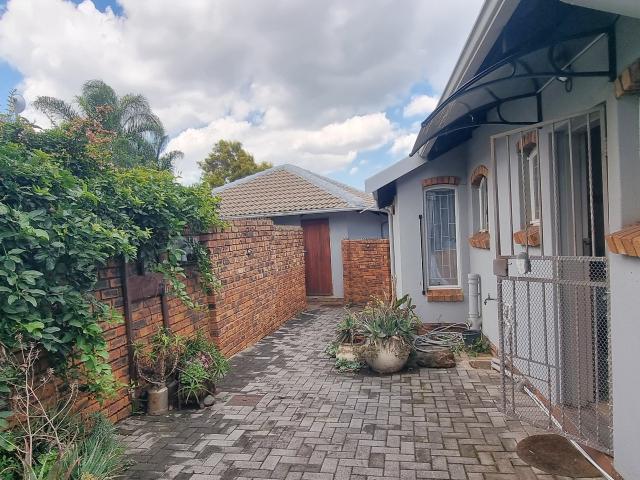 House for sale in Waterkloof, Gauteng