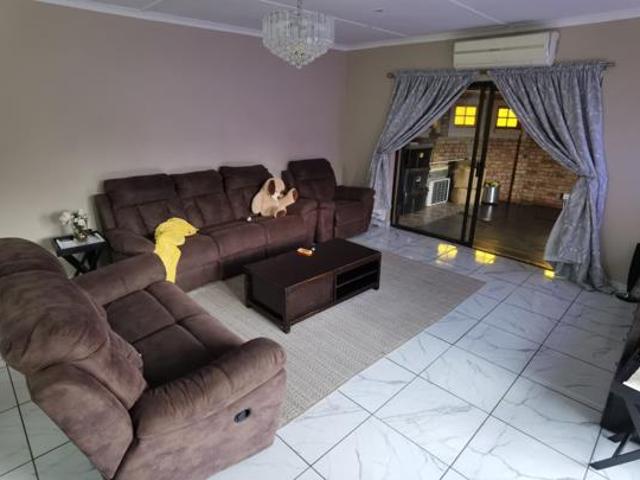 House for sale in Frances Baard, Northern Cape