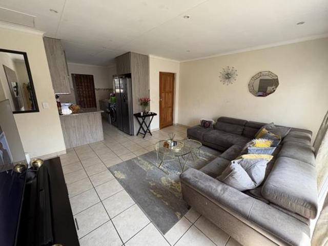 House for rent in Waterkloof, Gauteng