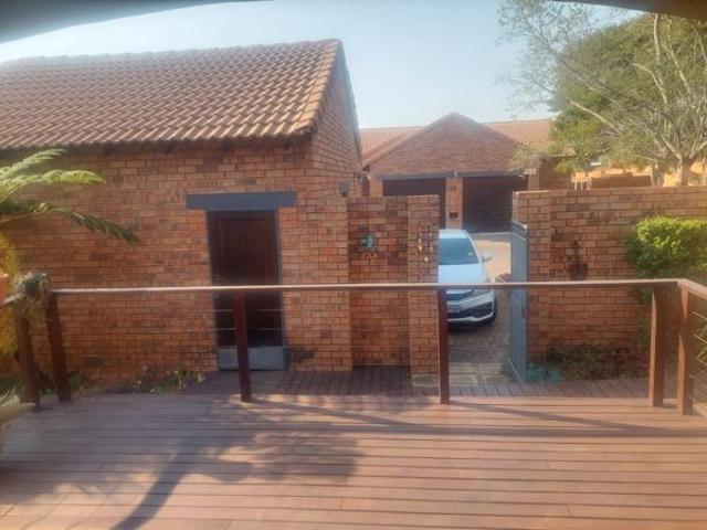 House for rent in Waterkloof, Gauteng