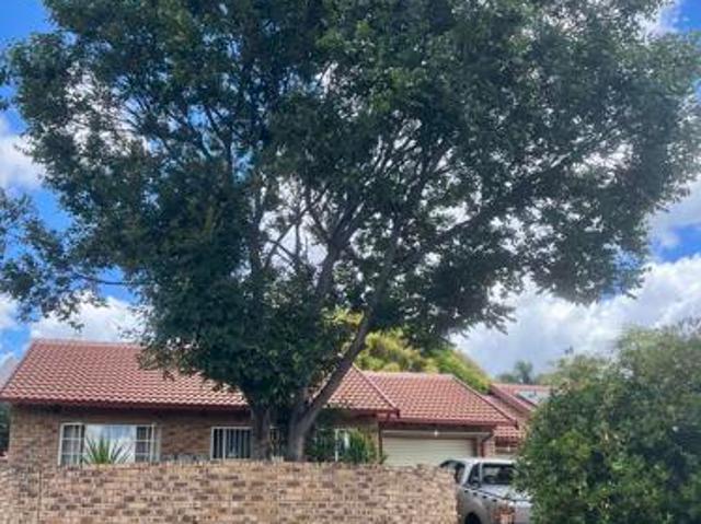 House for rent in Waterkloof, Gauteng