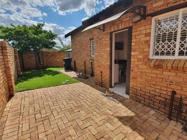 Apartment for rent in Nooitgedacht, Gauteng