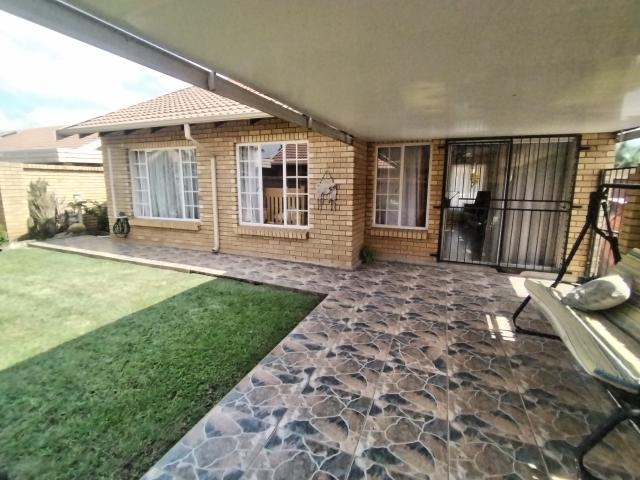 House for rent in Waterkloof, Gauteng