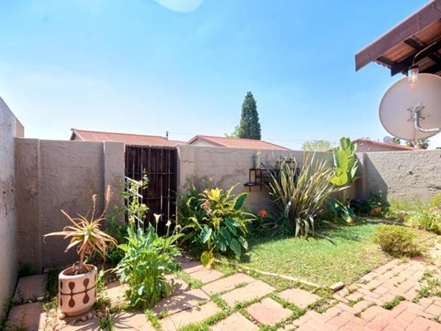 House for sale in West Rand Garden estates, Westonaria Local Municipality