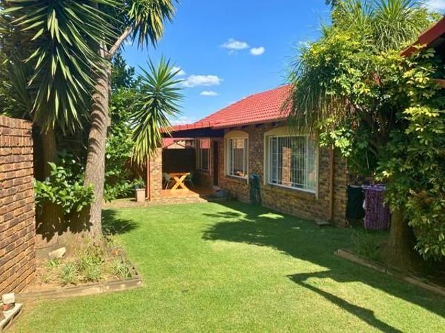 Apartment for rent in Nooitgedacht, Gauteng