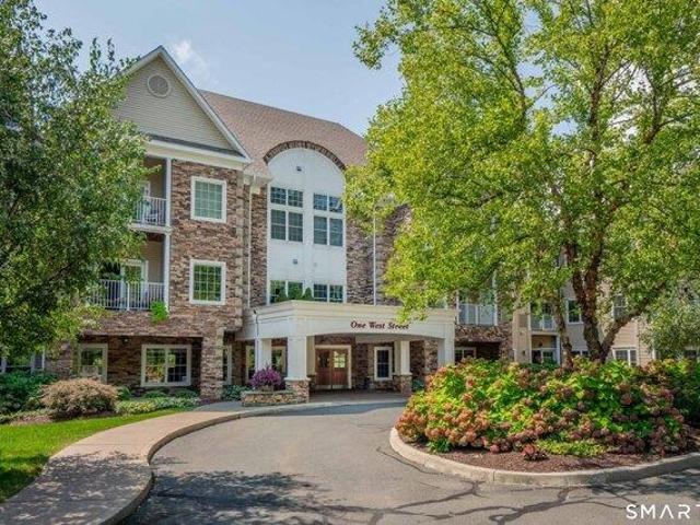 Condo for sale in Simsbury, Connecticut