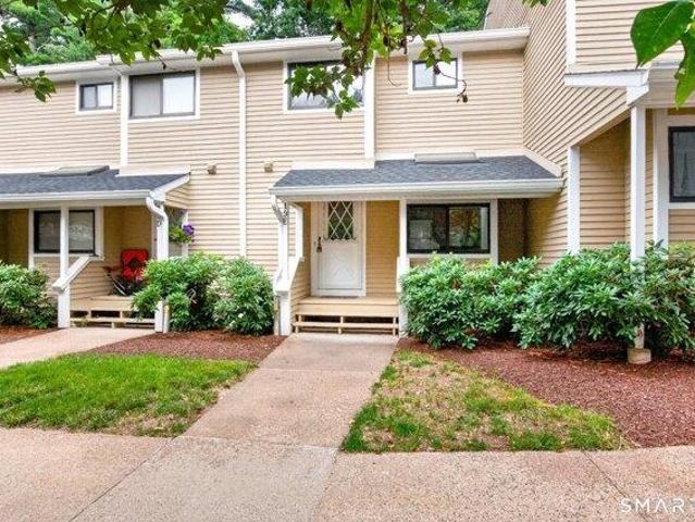 House for sale in Simsbury, Connecticut