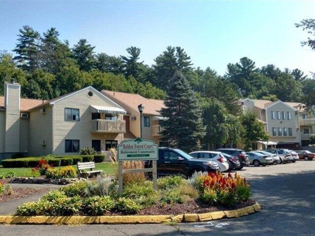 Condo for sale in Simsbury, Connecticut