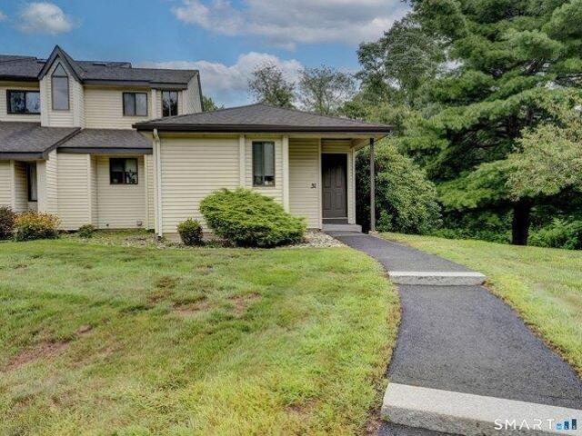 House for sale in Simsbury, Connecticut