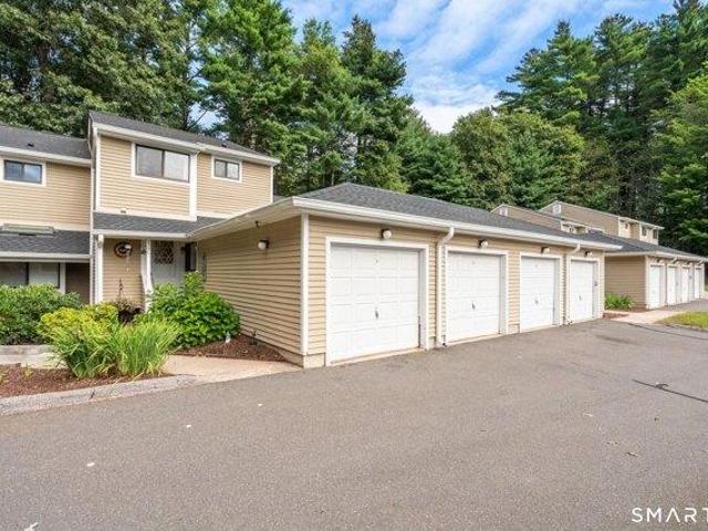 House for sale in Pine Hill, Simsbury