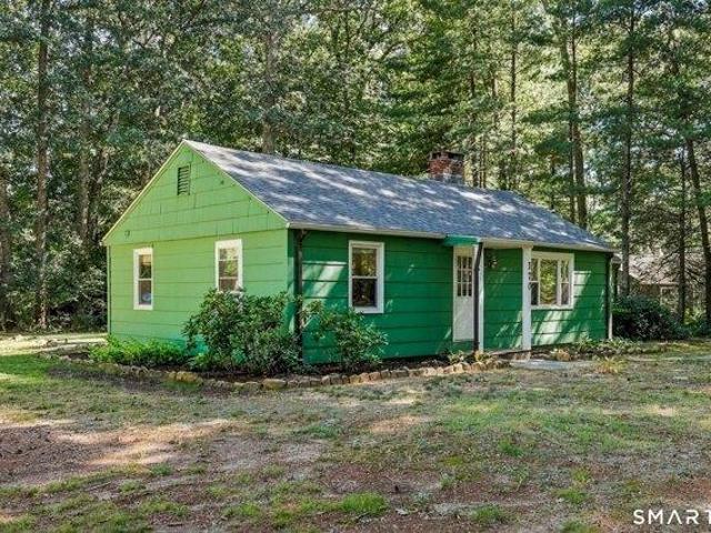 House for sale in Tootin' Hills, Simsbury