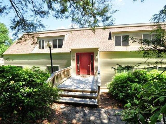 Condo for sale in Simsbury