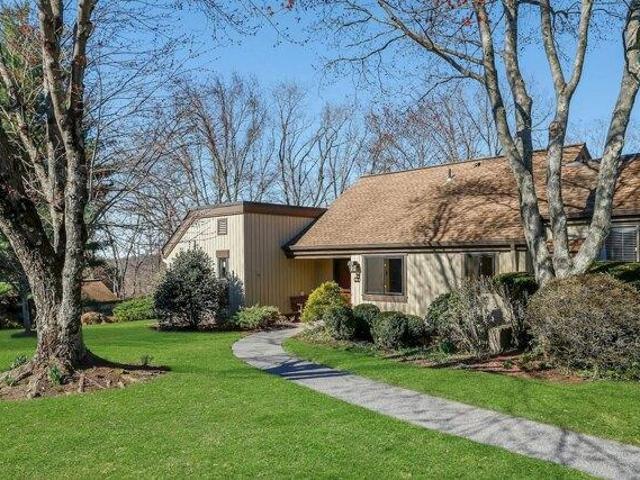 Condo for sale in Somers, Heritage Hills