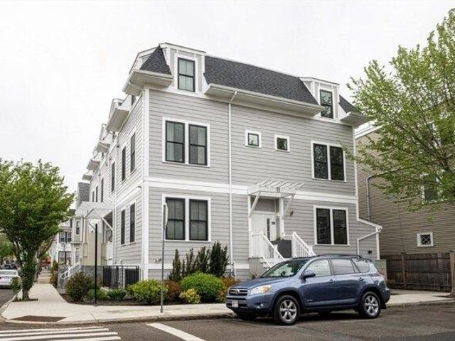 Condo for sale in Somerville, Massachusetts