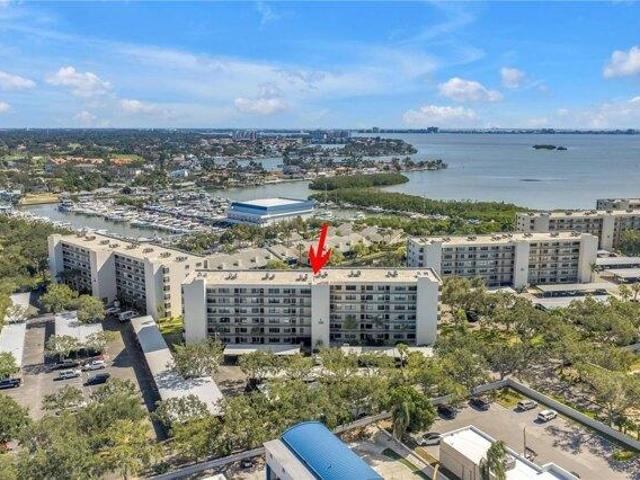 Condo for sale in South Pasadena, Florida