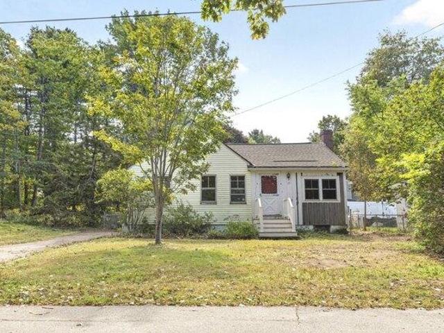 House for sale in Broadview Park, South Portland